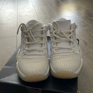 Jordan 11size 4.5
